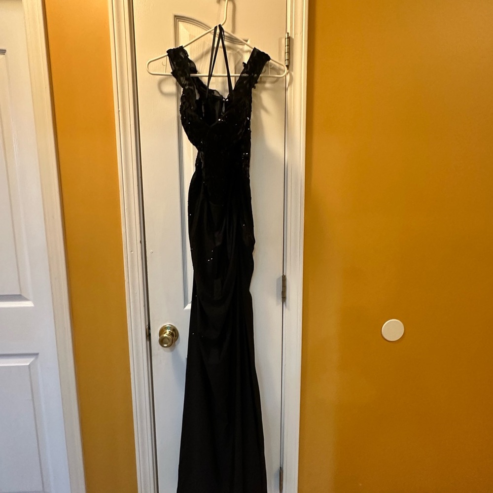 Elegant Black Evening Gown